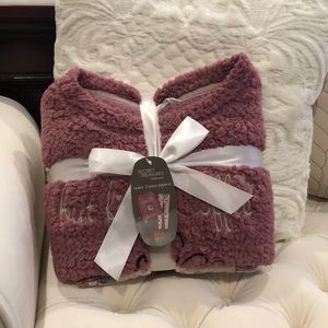 Secret Treasures pajama set. But first, Coffee☕️ NWT